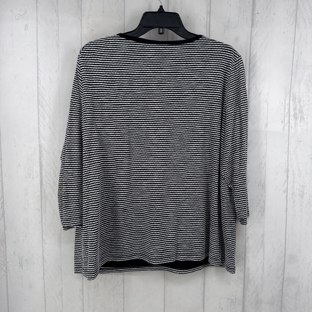 XL striped notch neck 3/4 slv top