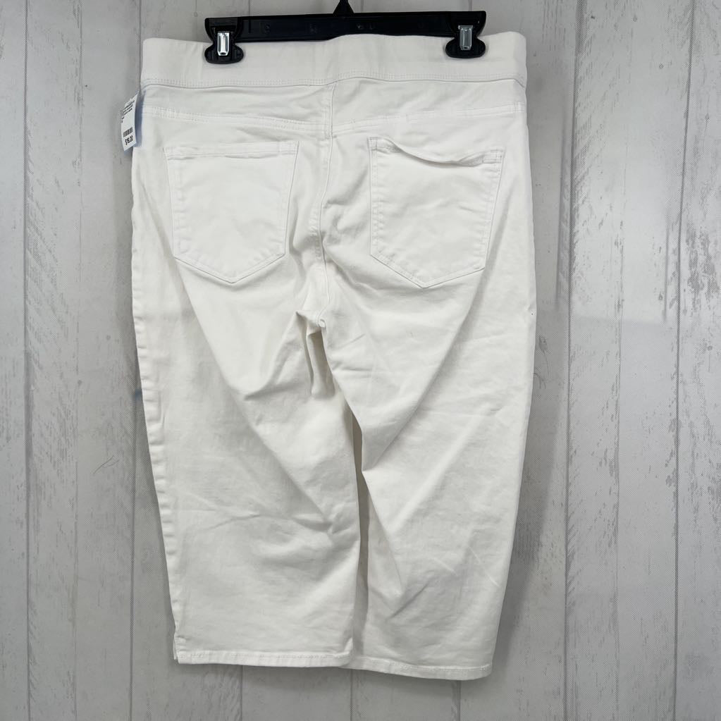 10 pull-on capris