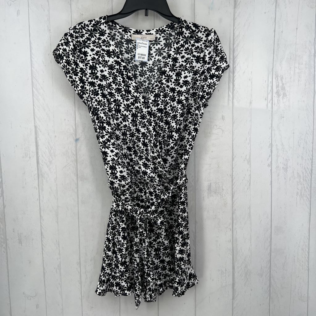 6p flo print belted crossover s/s romper