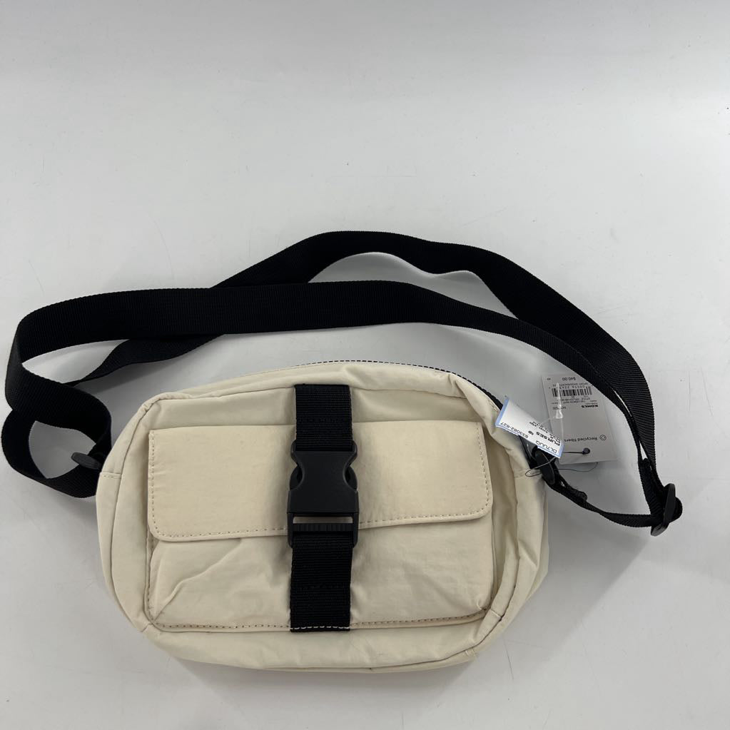R40 top zip crossbody w/ quick-release buckle & flap pocket