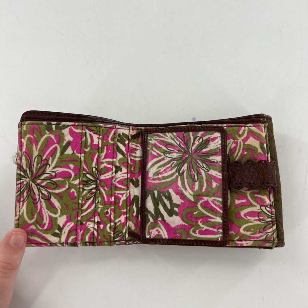 quilted bi-fold wallet
