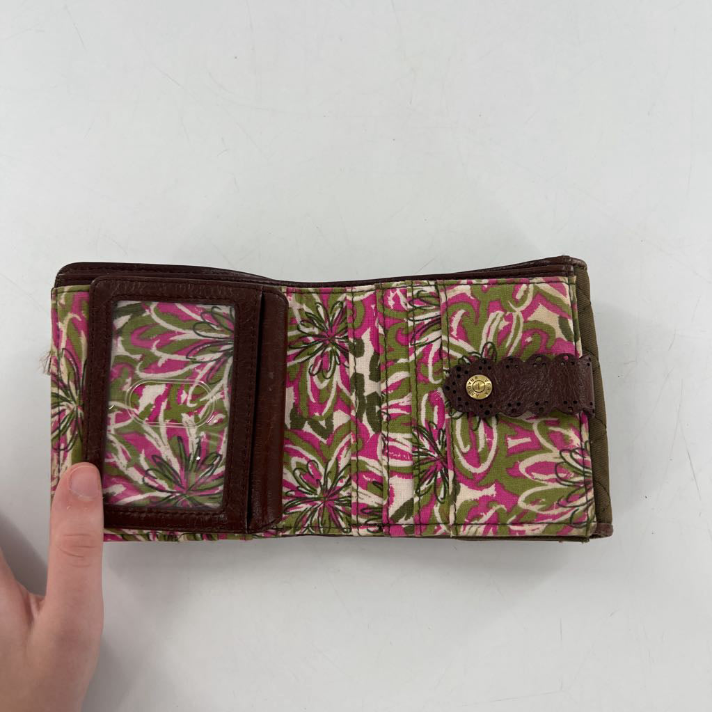 quilted bi-fold wallet