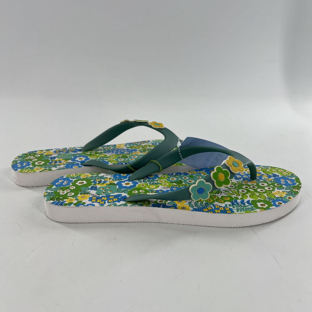 7-8 floral flip-flops