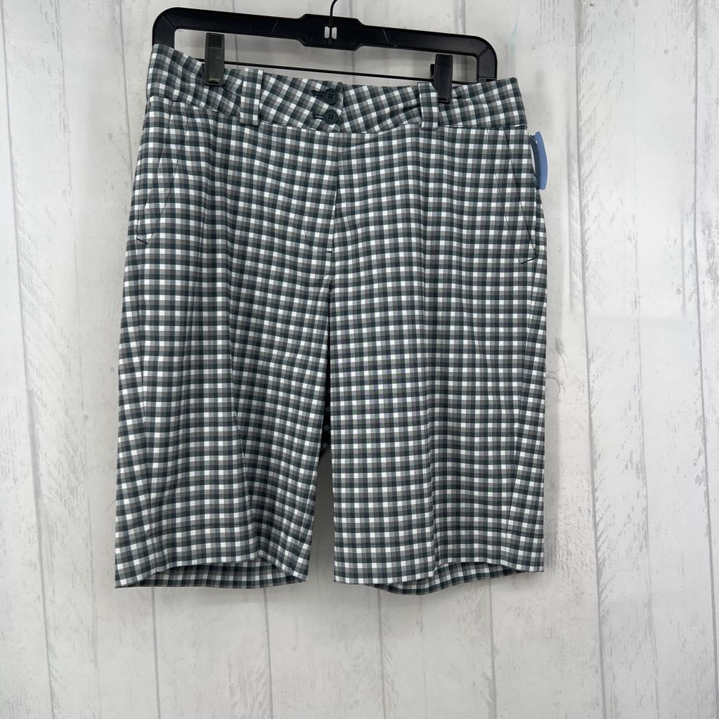 8/M checkered golf shorts