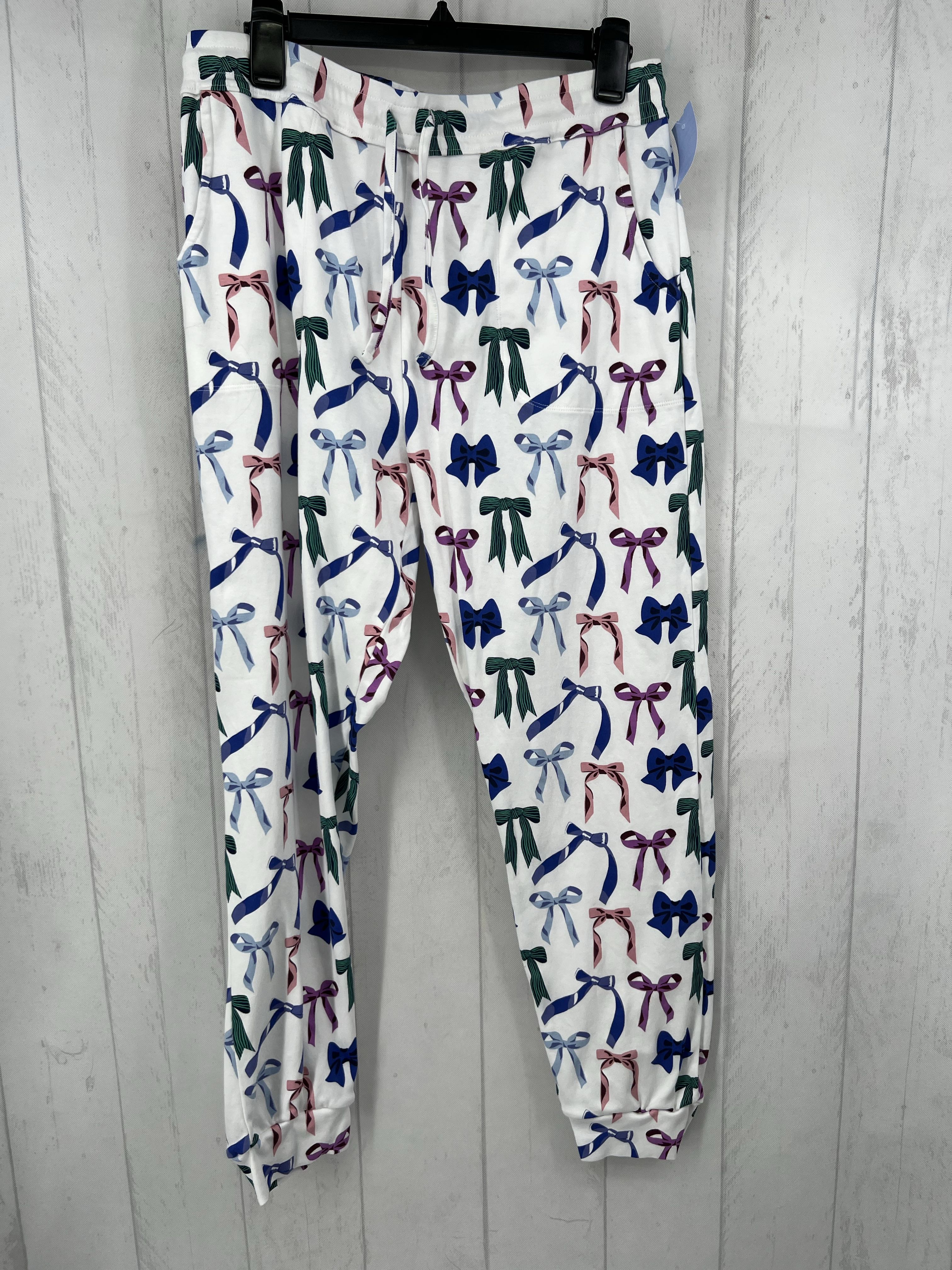 L bow print joggers