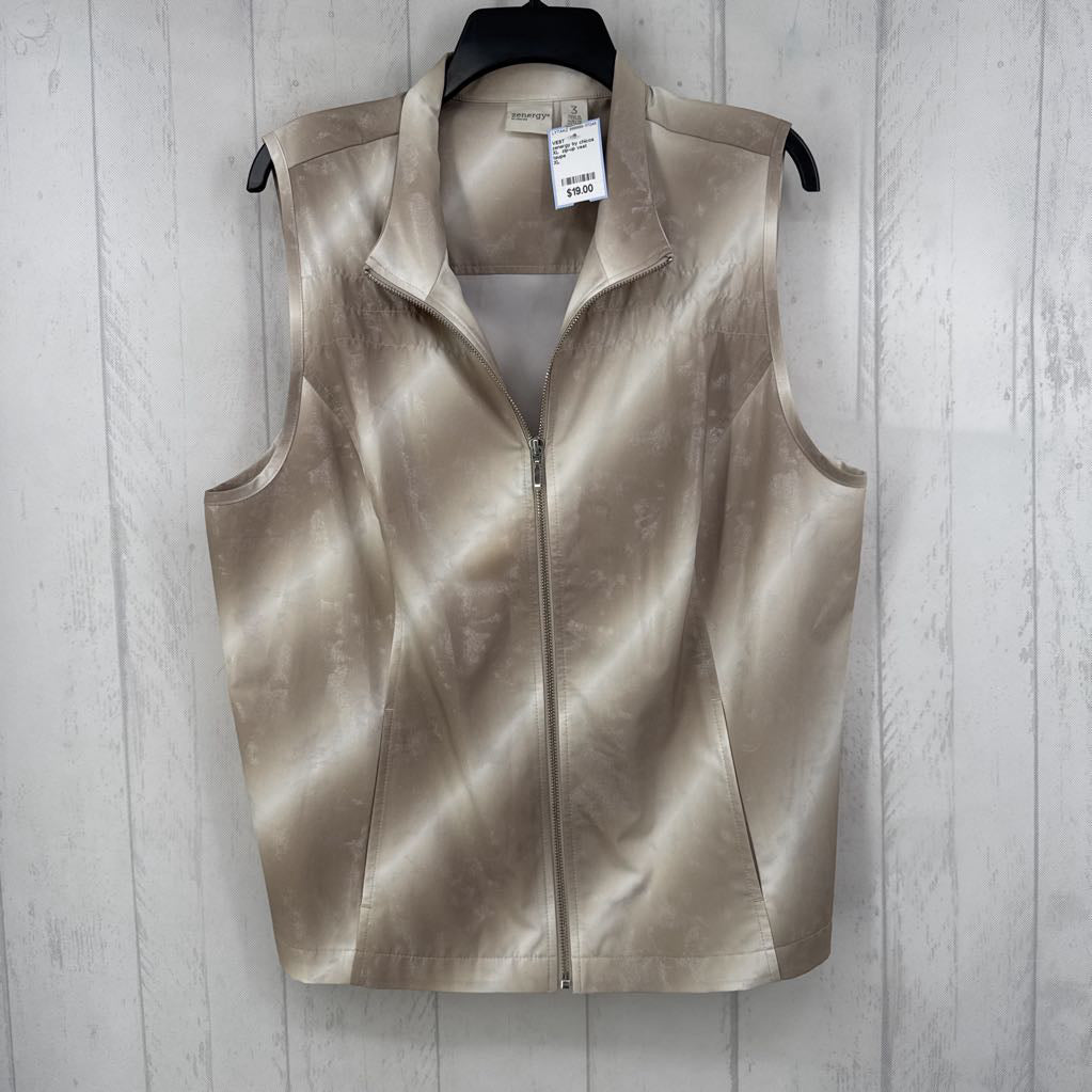 XL zip-up vest