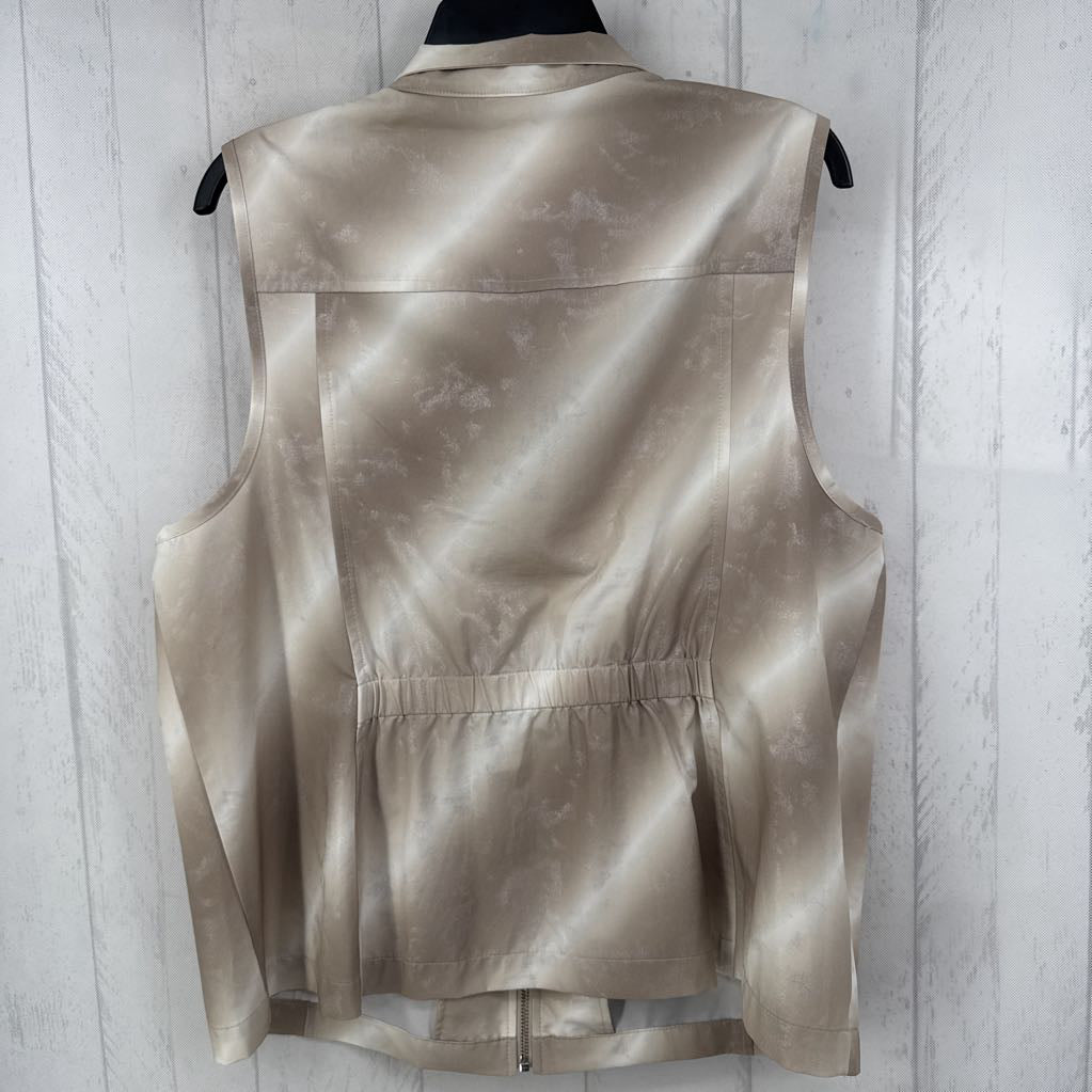 XL zip-up vest
