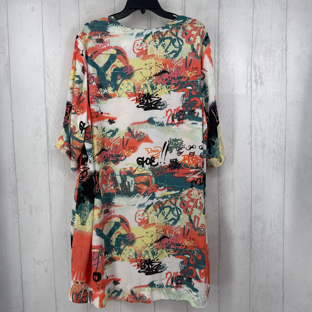 2X graffiti print 3/4 slv hi-lo tunic