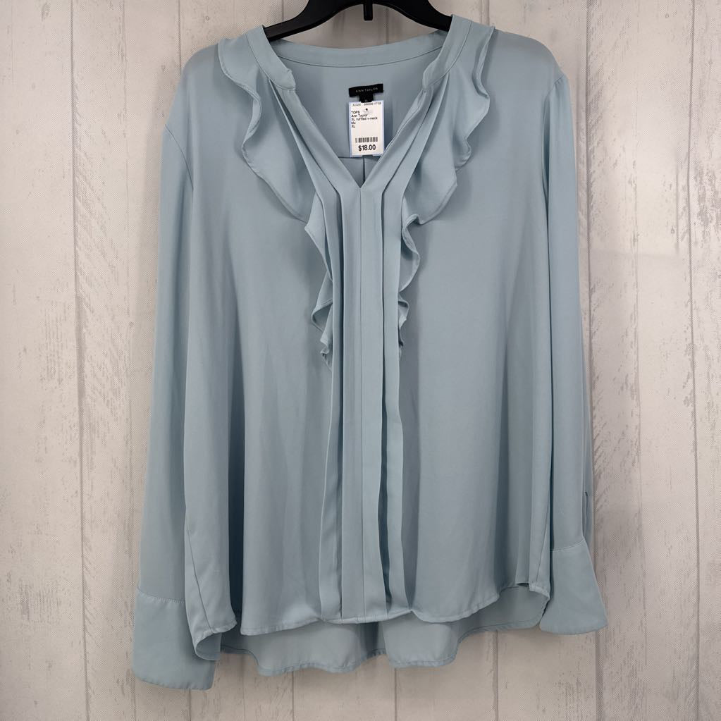 XL ruffled v-neck l/s top