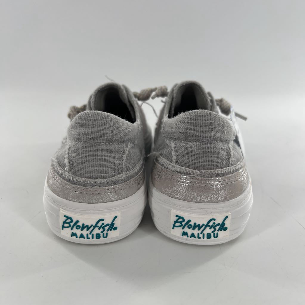 7 slip-on sneaker