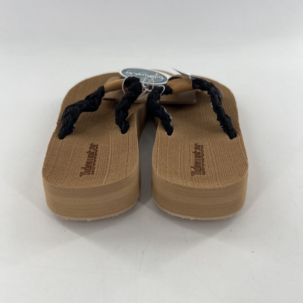 7 woven strap flip-flops