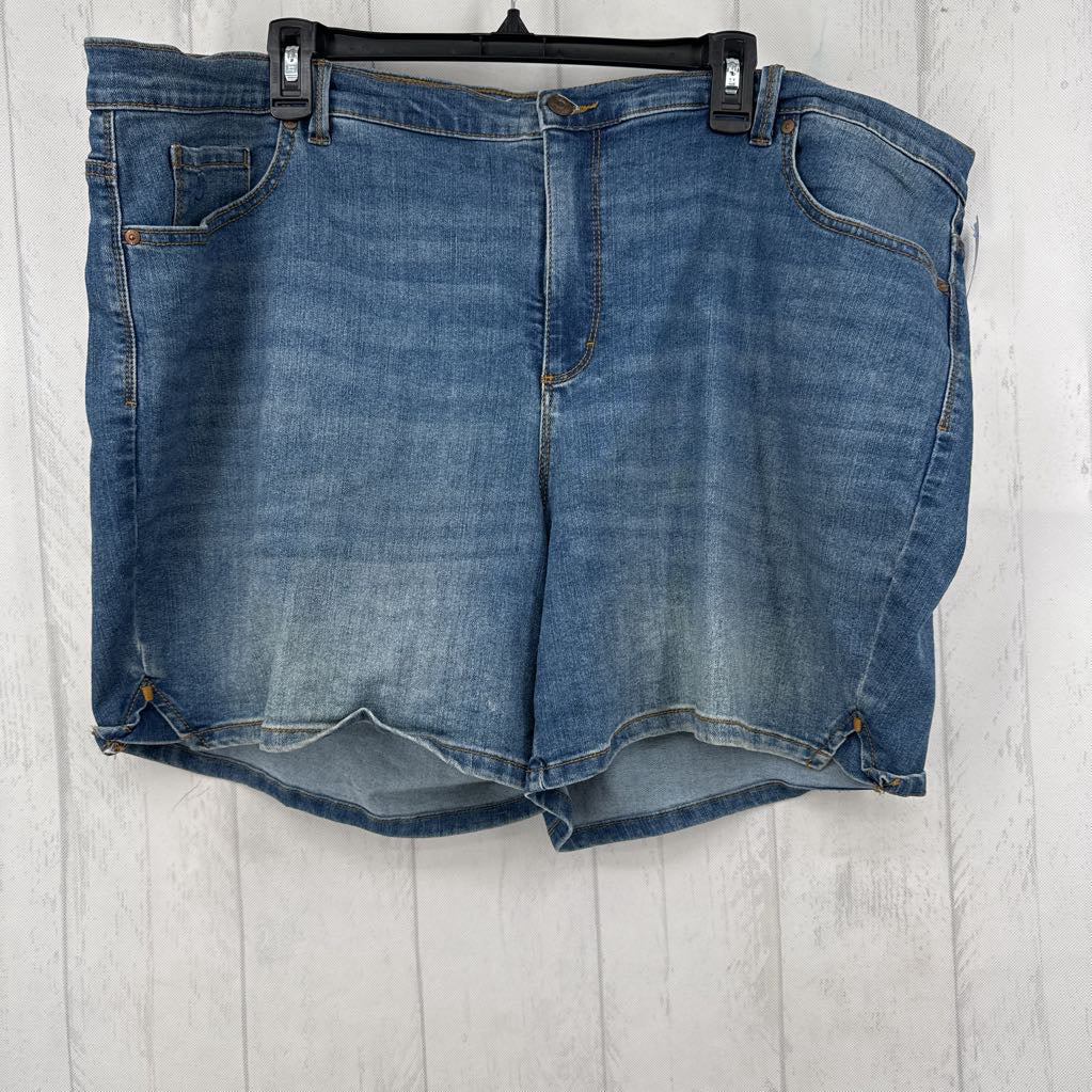 22 stretch denim shorts