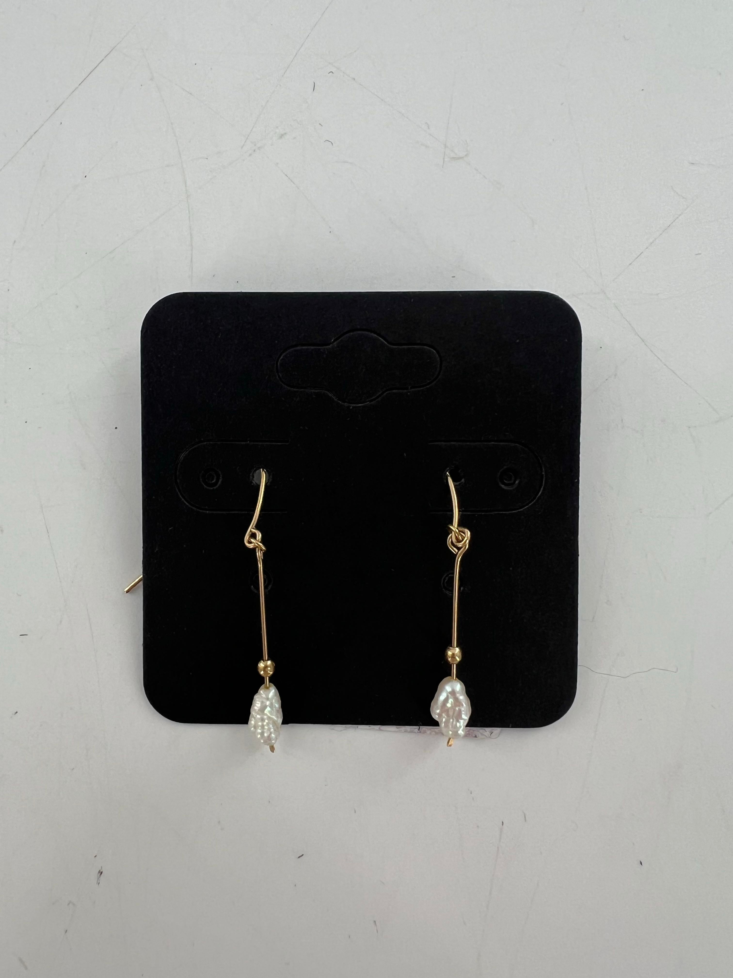 gold pearl drop earrings