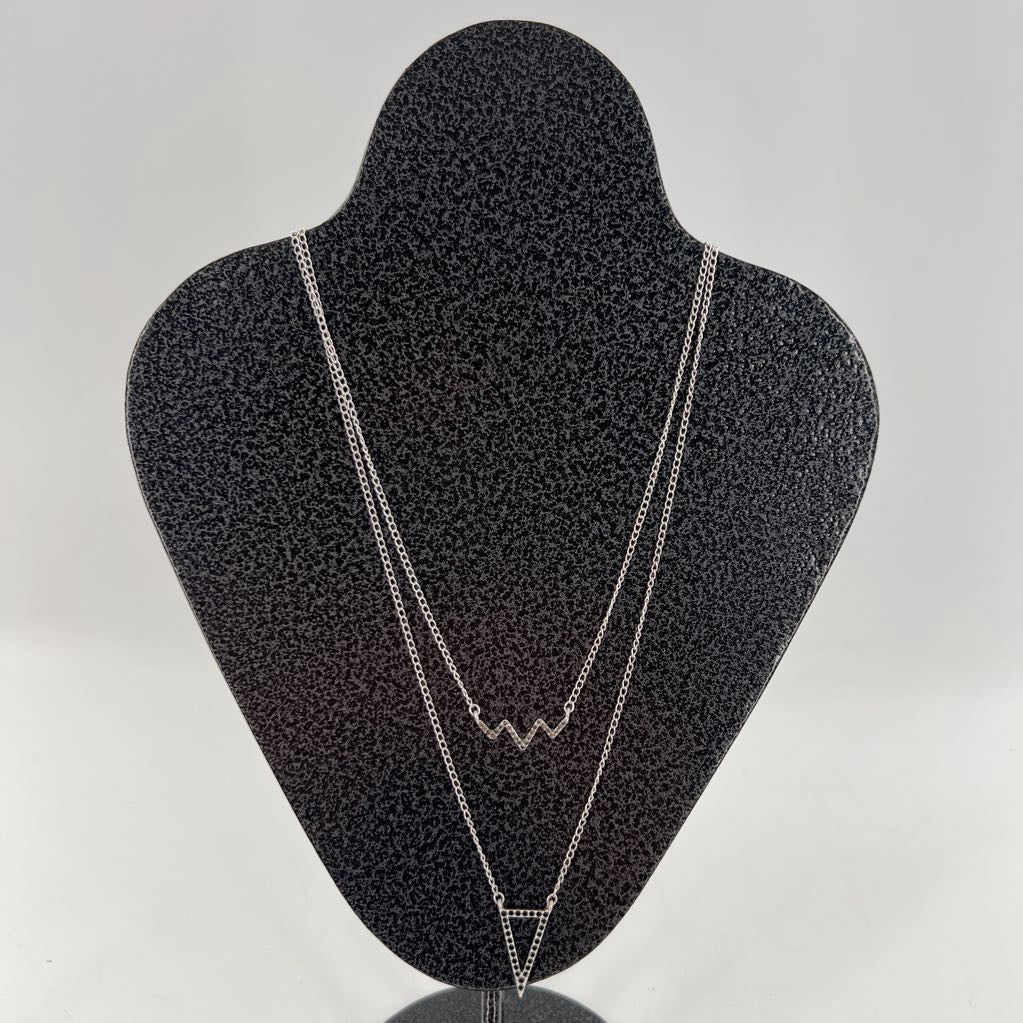 12" silver geometric shaped pendants necklace
