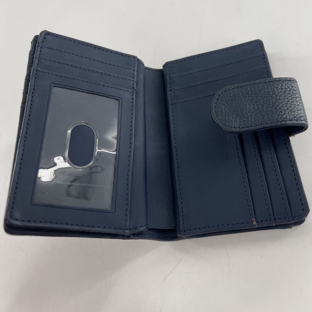 leather bi-fold wallet