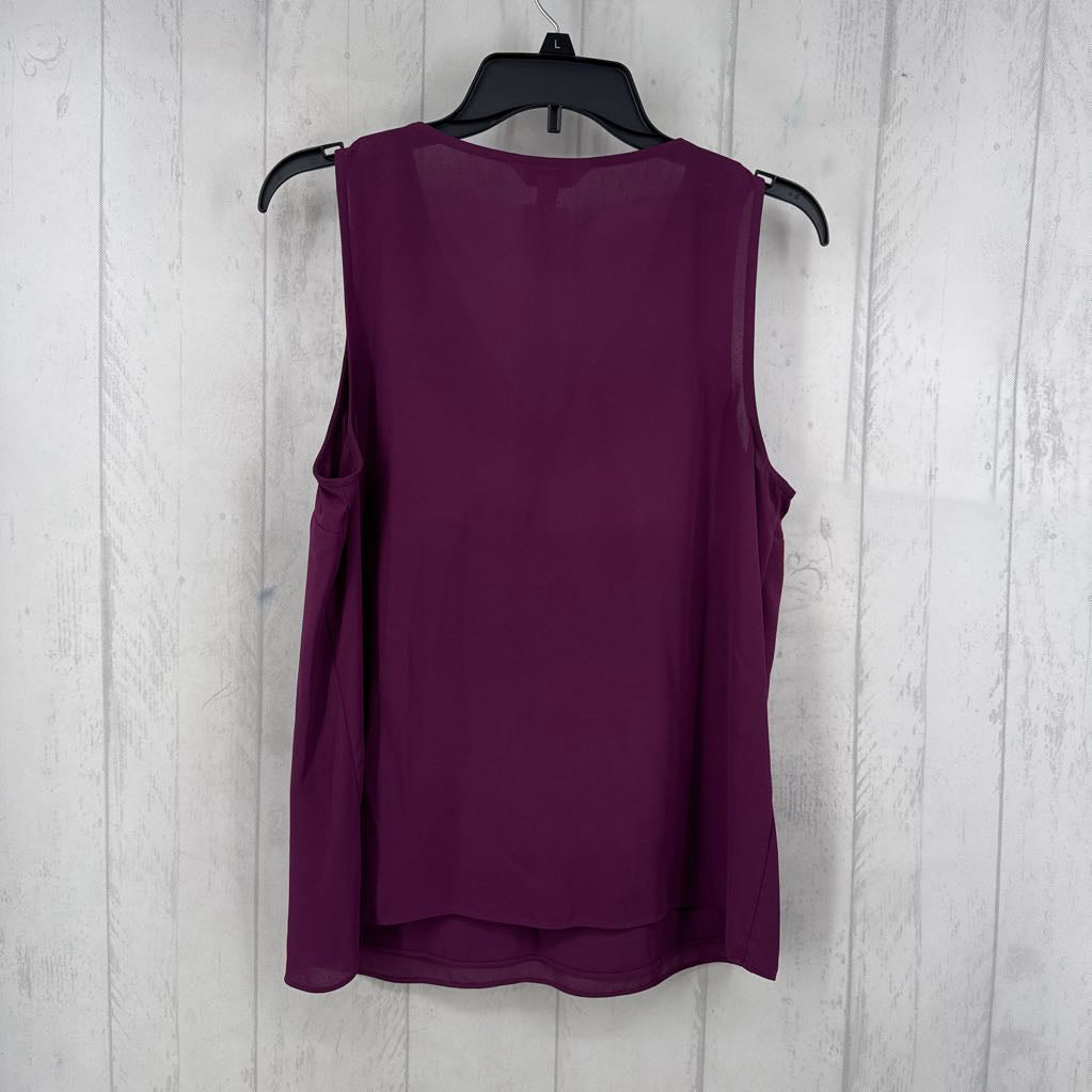 M v-neck tank