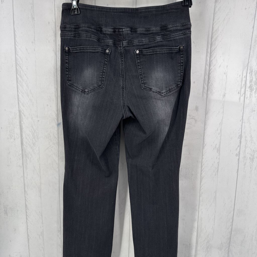 10 pull-on stretch jeans