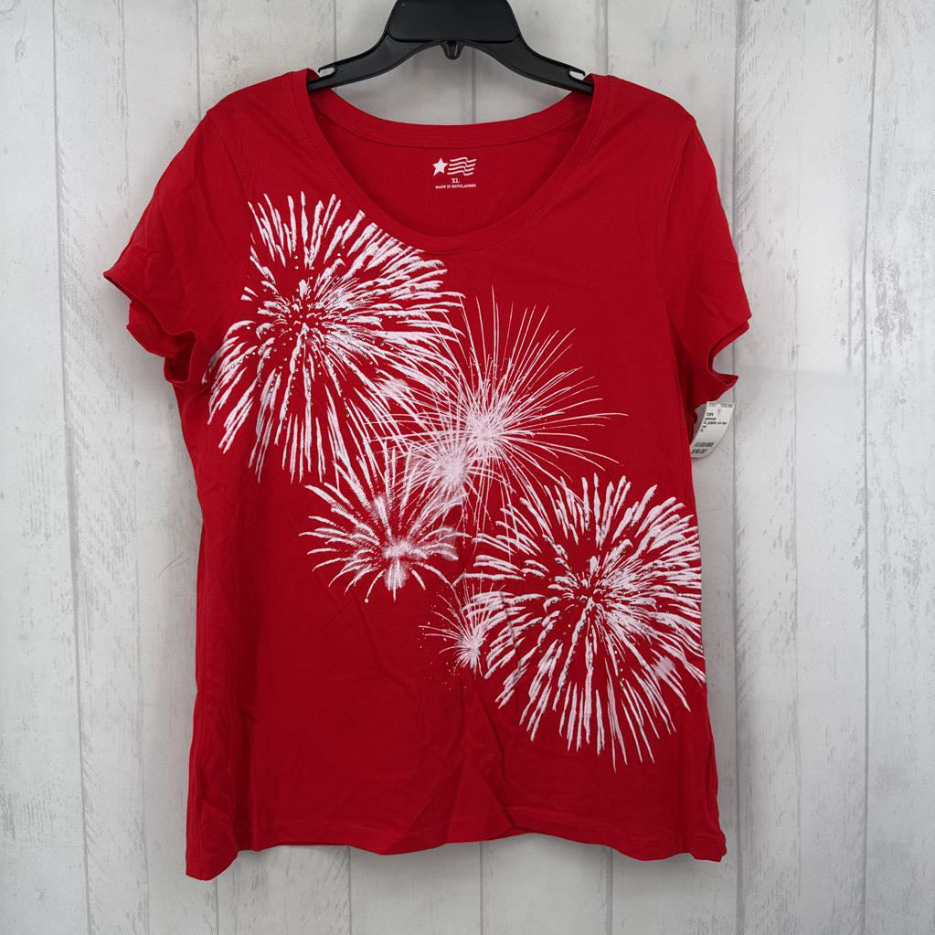 XL graphic s/s tee-fireworks