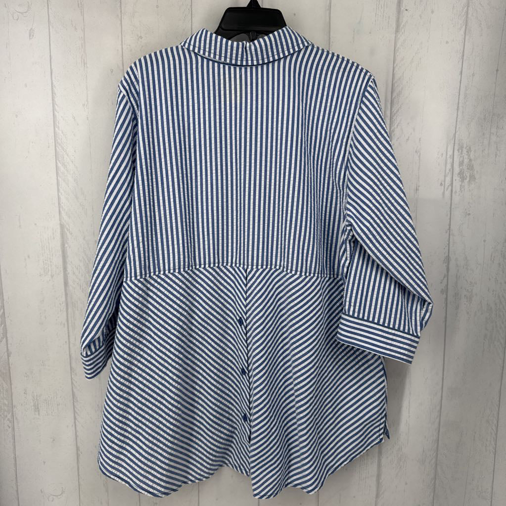 XL seersucker button down 3/4 slv top