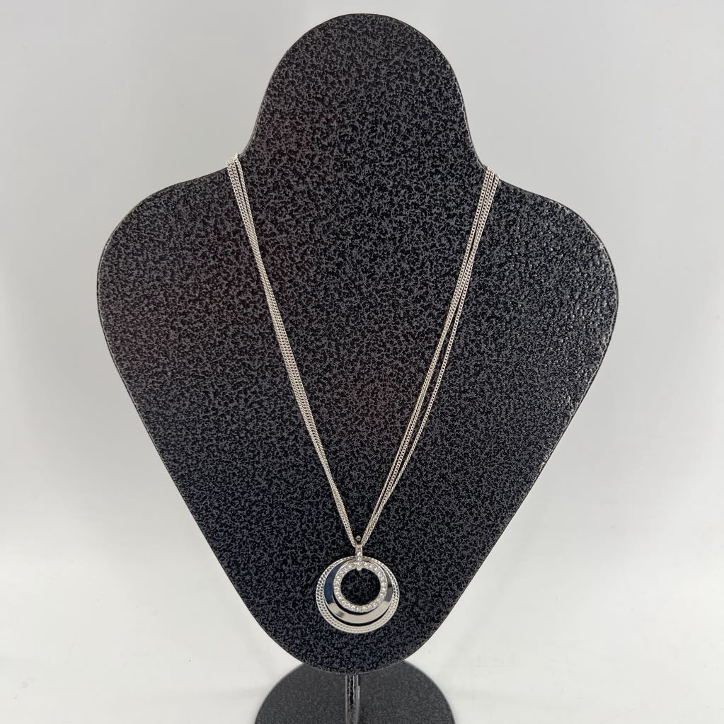 12" silver circles pendant necklace