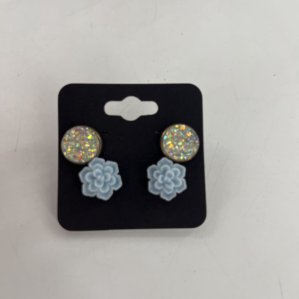2pr blue flower & glitter earrings