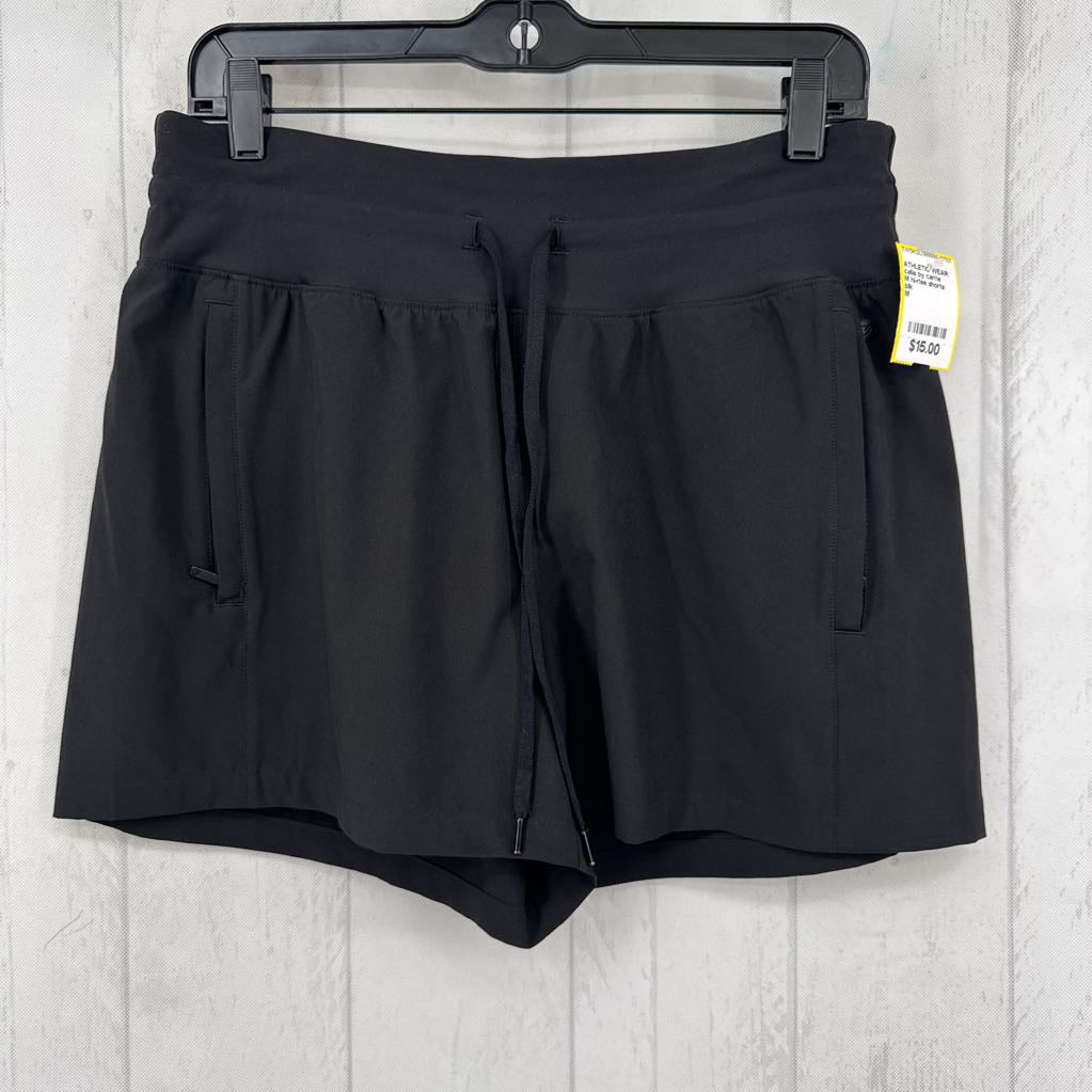 M hi-rise shorts