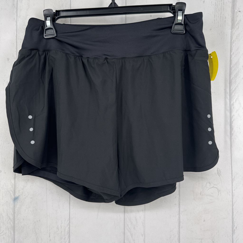M pull-on shorts