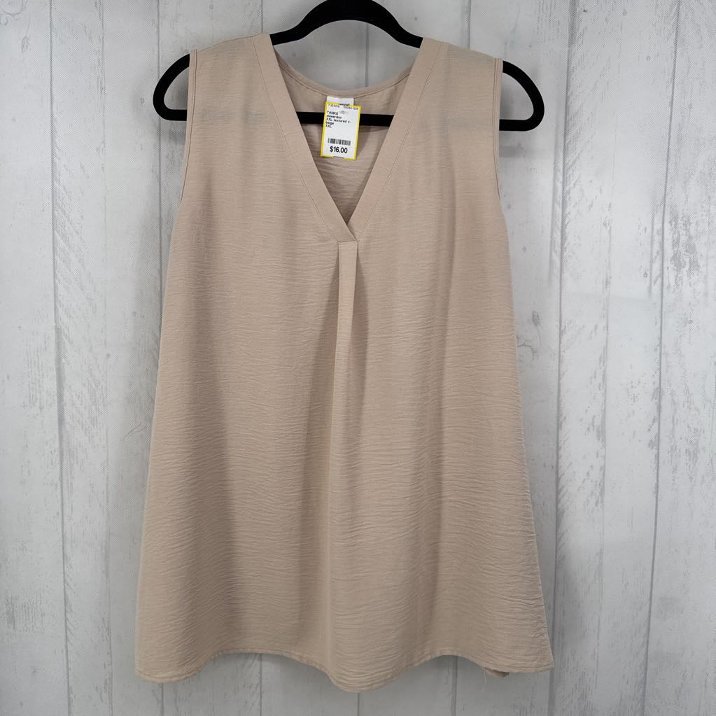 XXL textured v-neck flowy tank