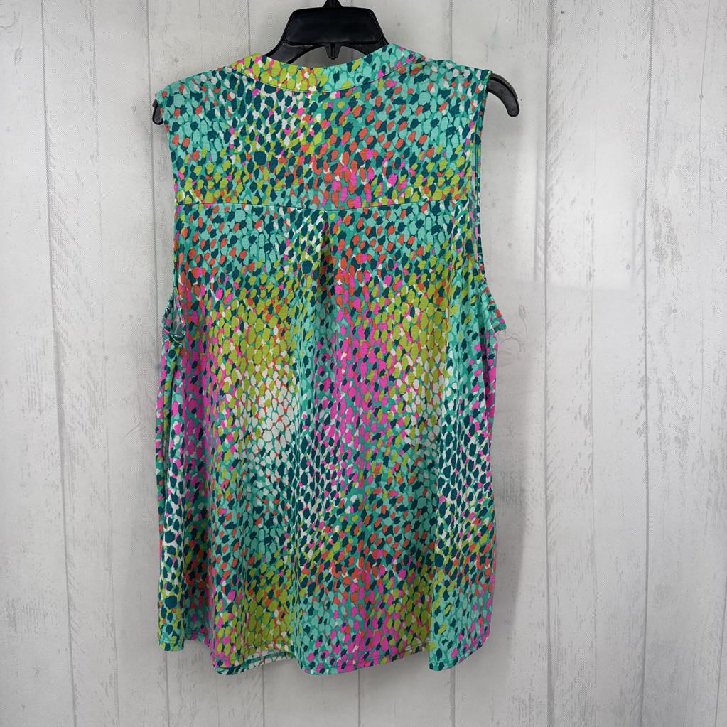 XL printed split neck flowy tank