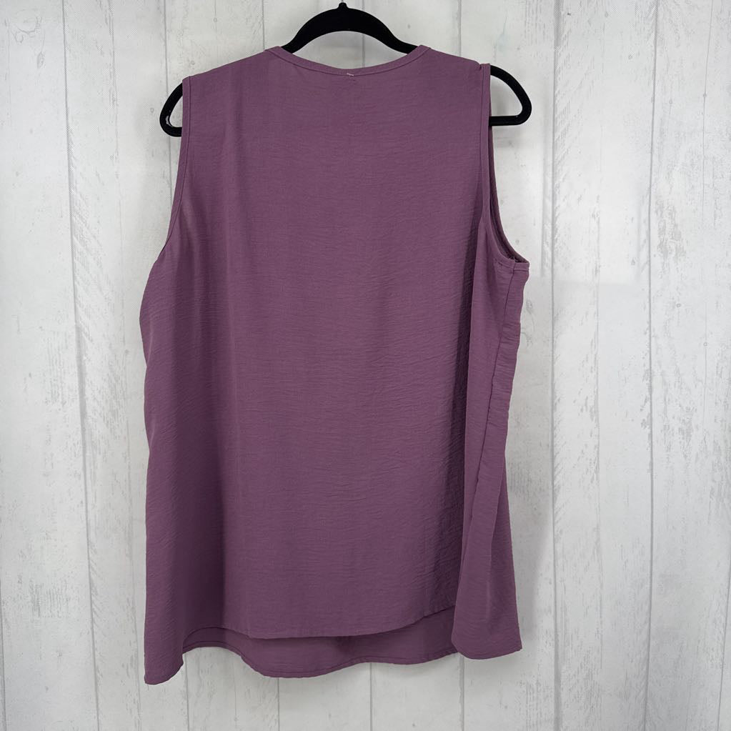 XXL textured v-neck flowy tank