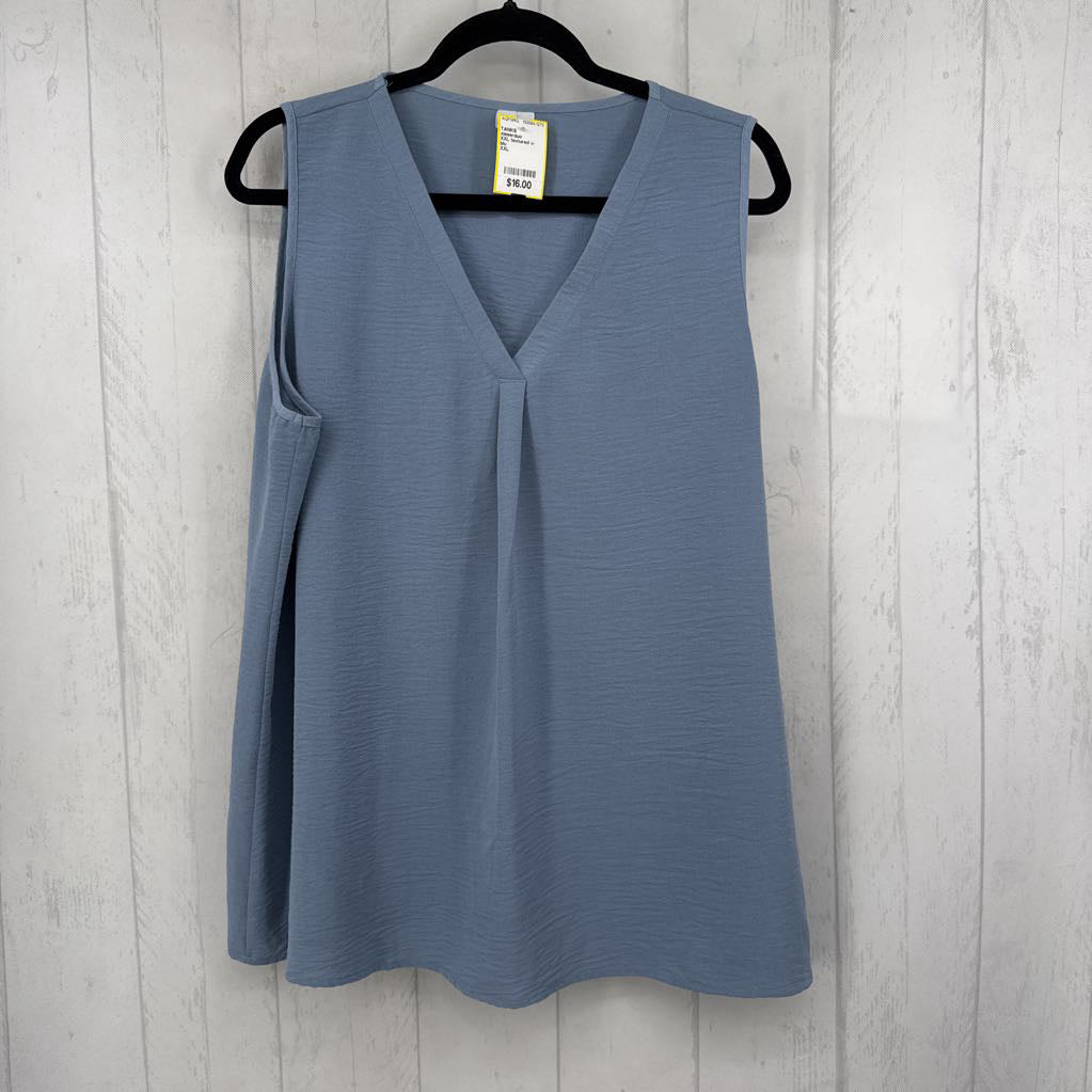 XXL textured v-neck flowy tank