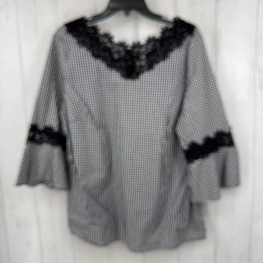 L gingham & lace v-neck 3/4 slv top