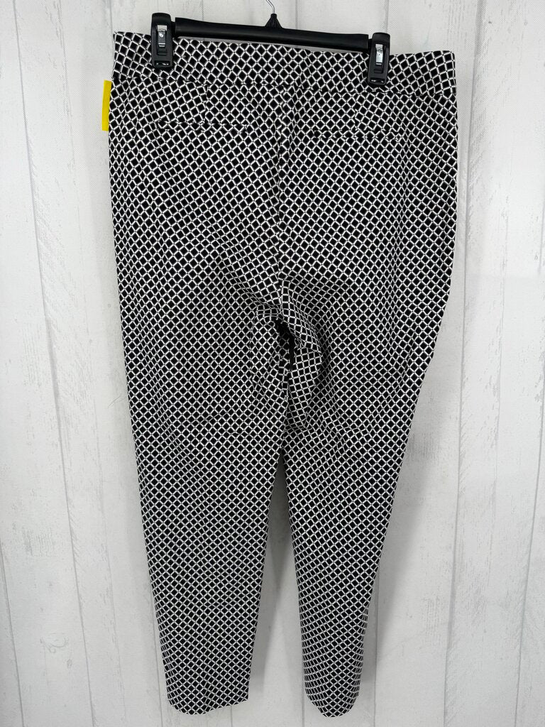 14 printed pull-on pant