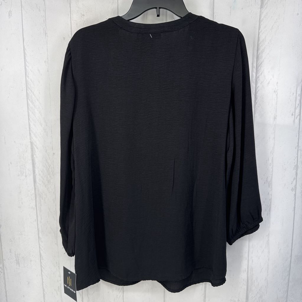 XL embroidered split neck 3/4 slv top