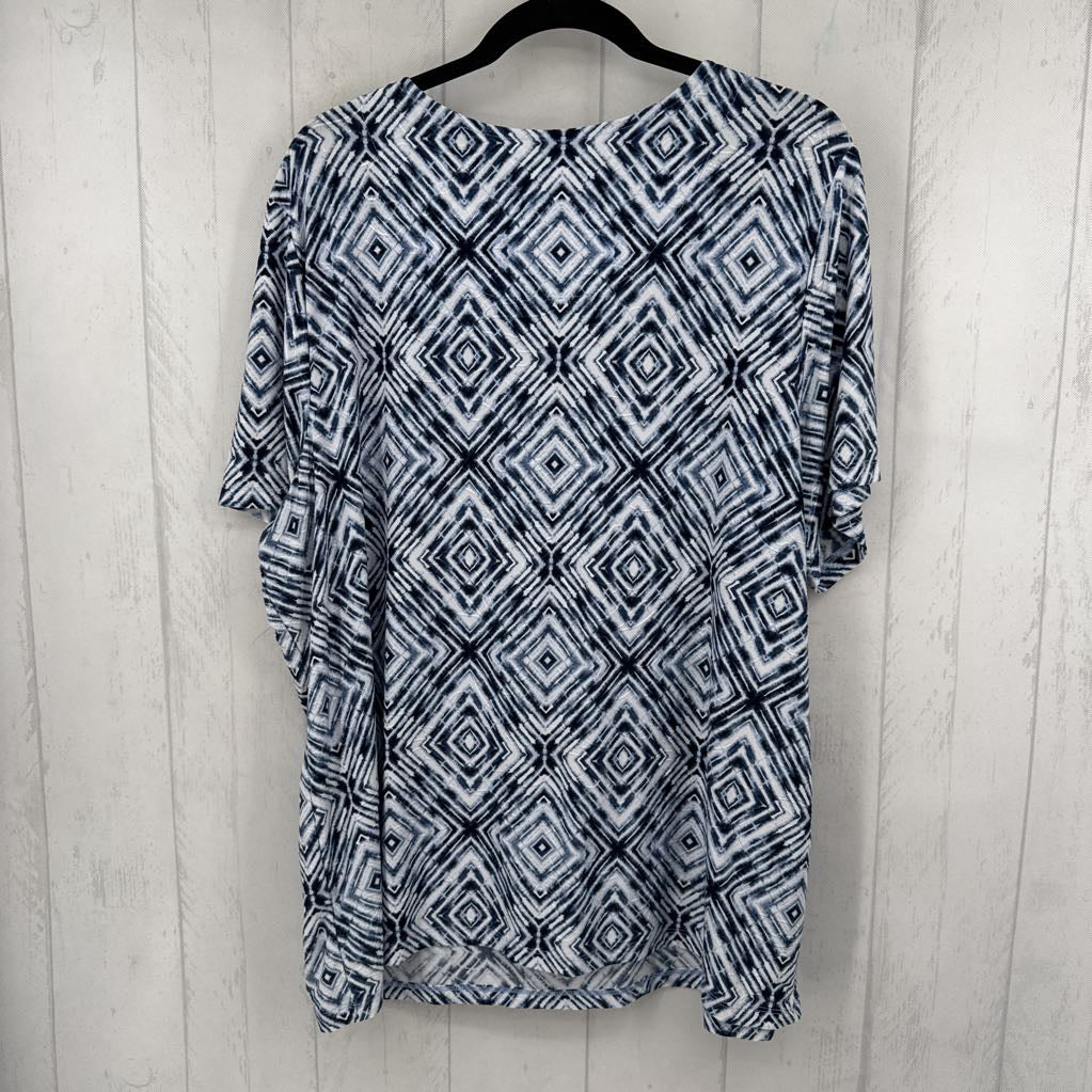 3X diamond print textured s/s top