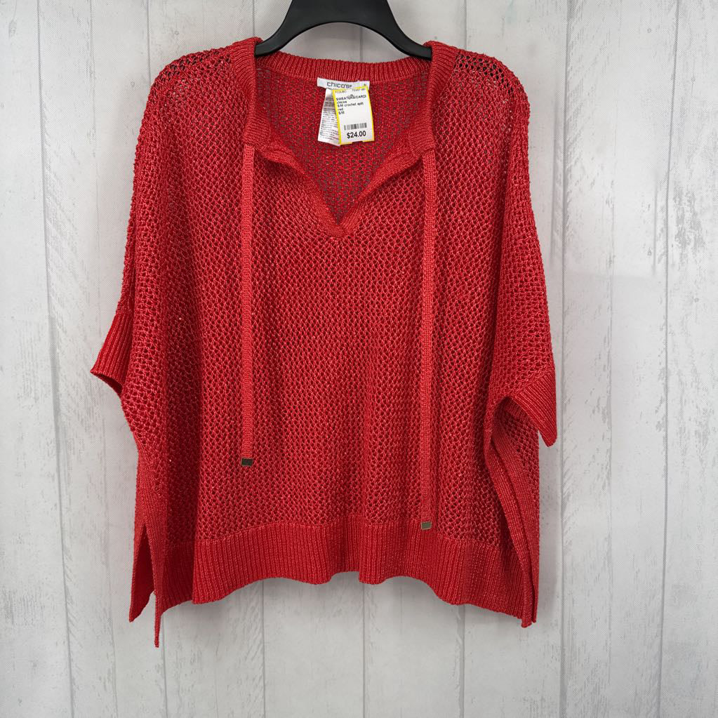 S/M crochet split neck pullover s/s