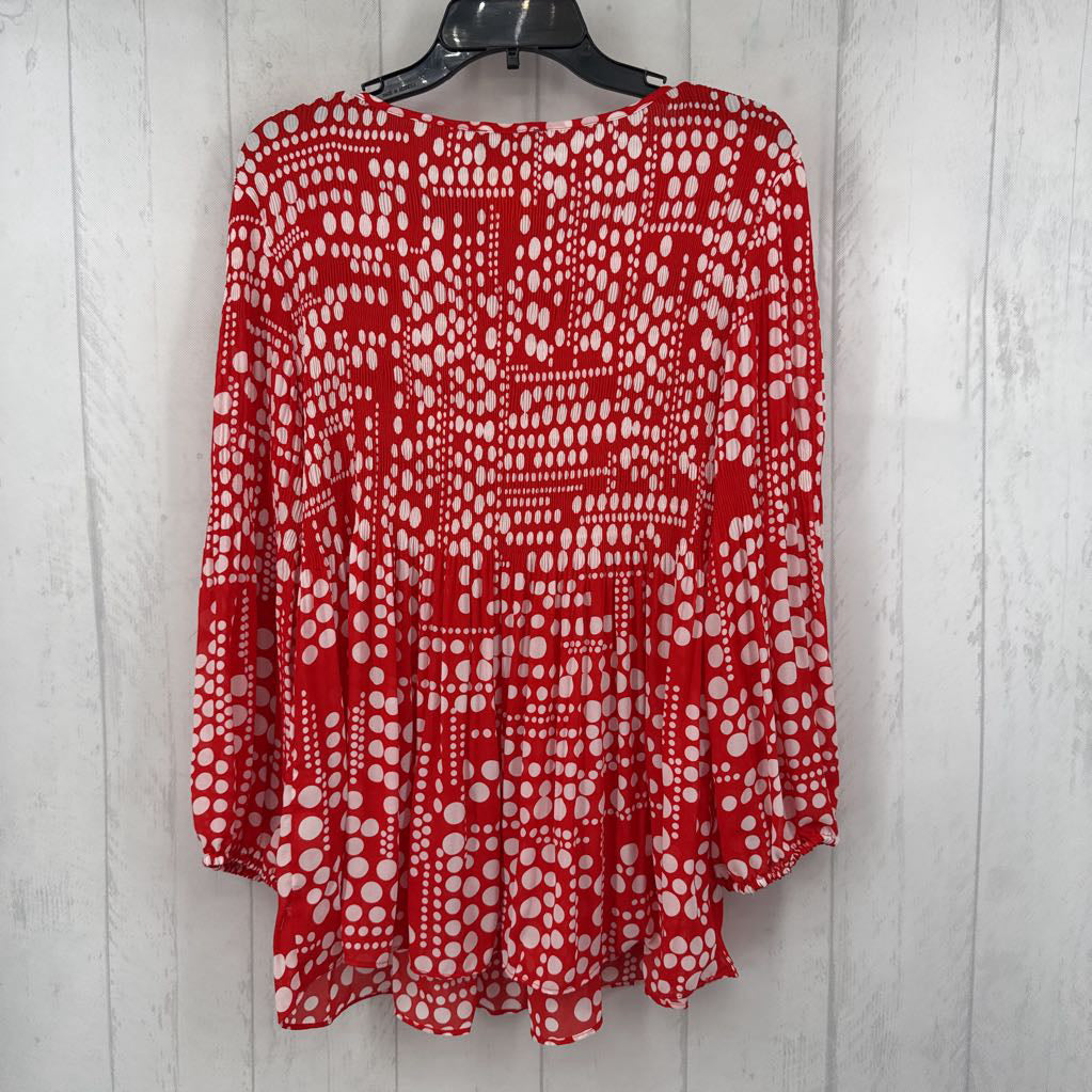 XL polka-dot pleated l/s top