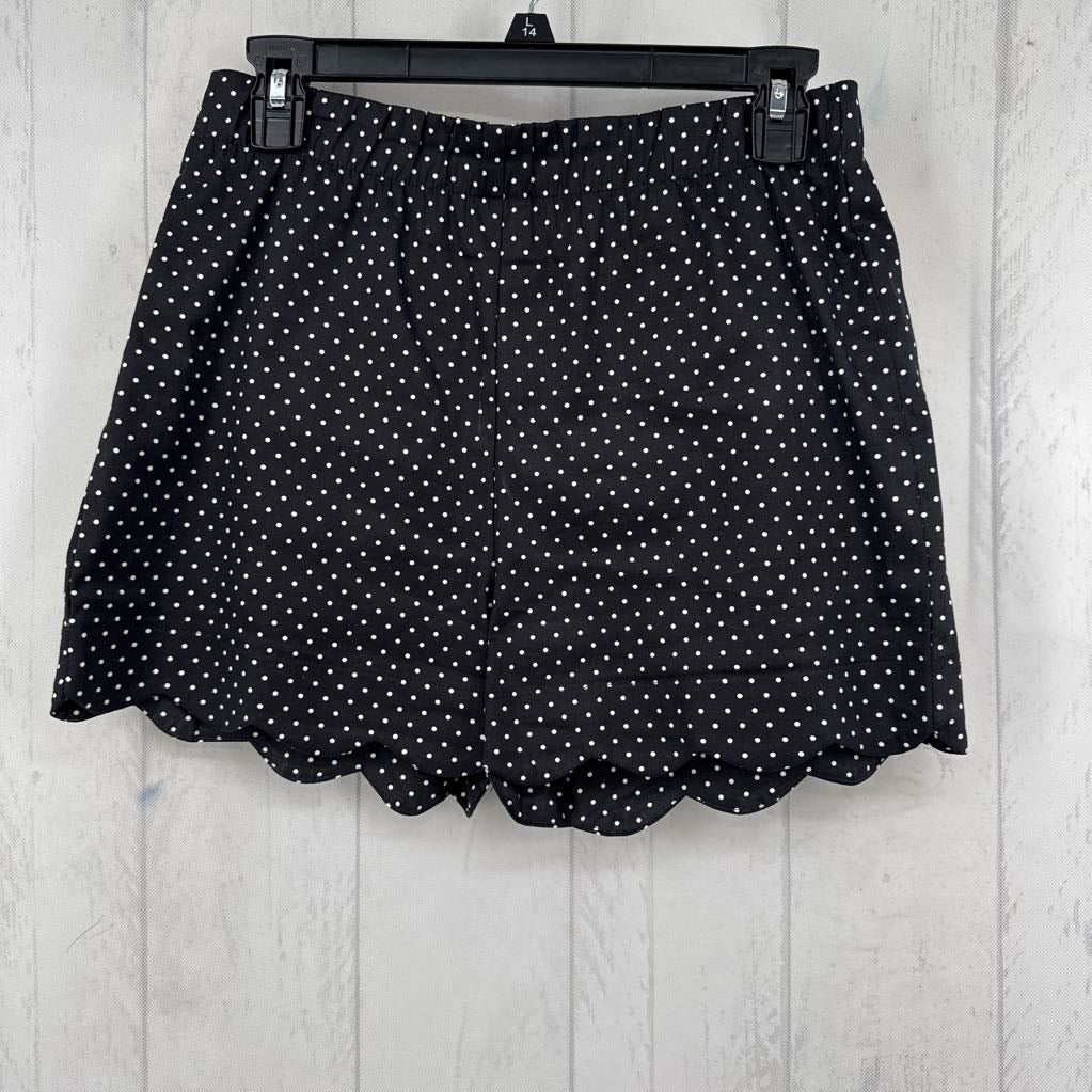 M polka dot scalloped trim shorts