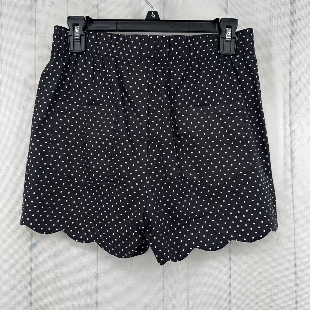 M polka dot scalloped trim shorts