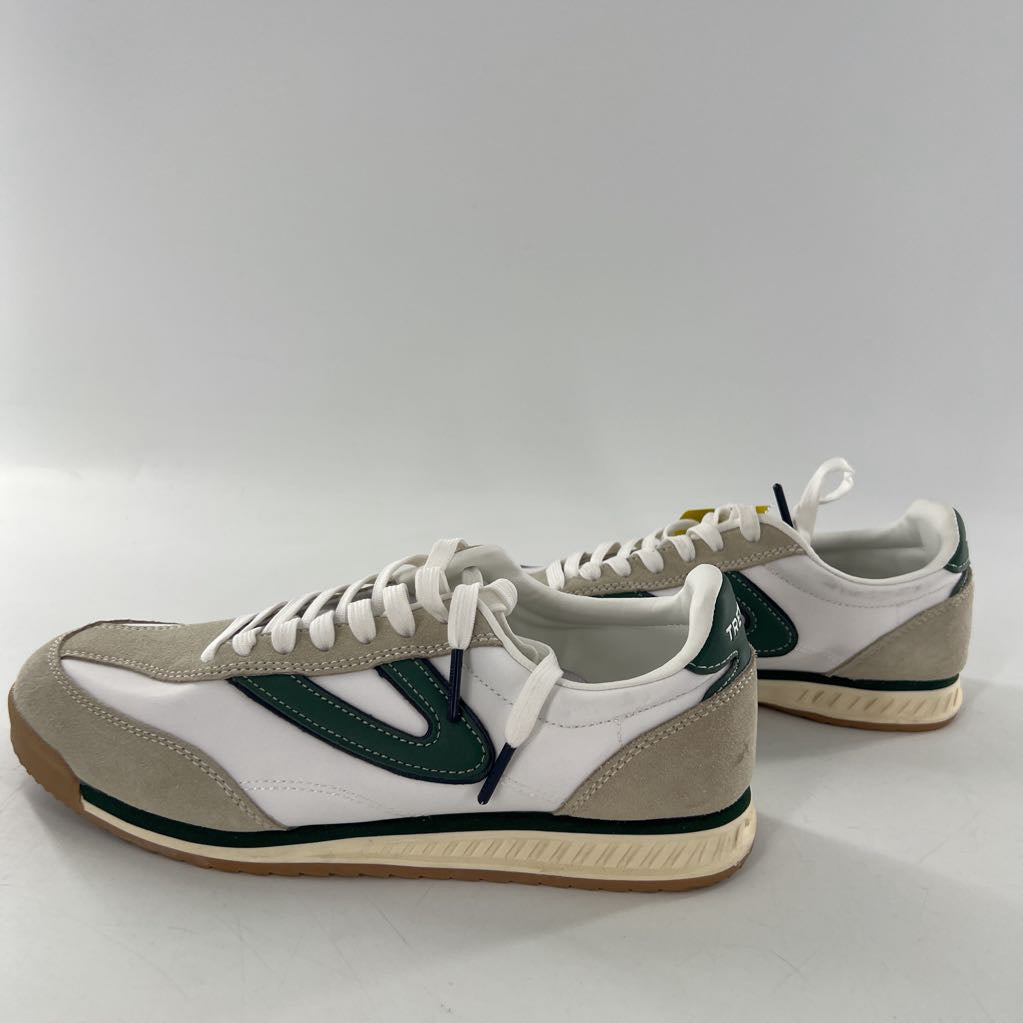 8.5 lace-up sneaker