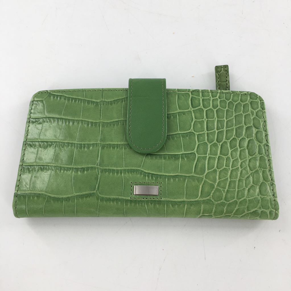 embossed bi-fold wallet