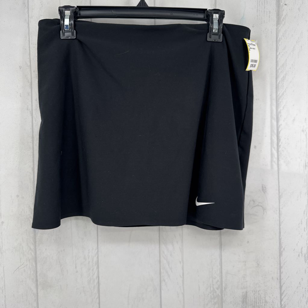 L pull-on skort