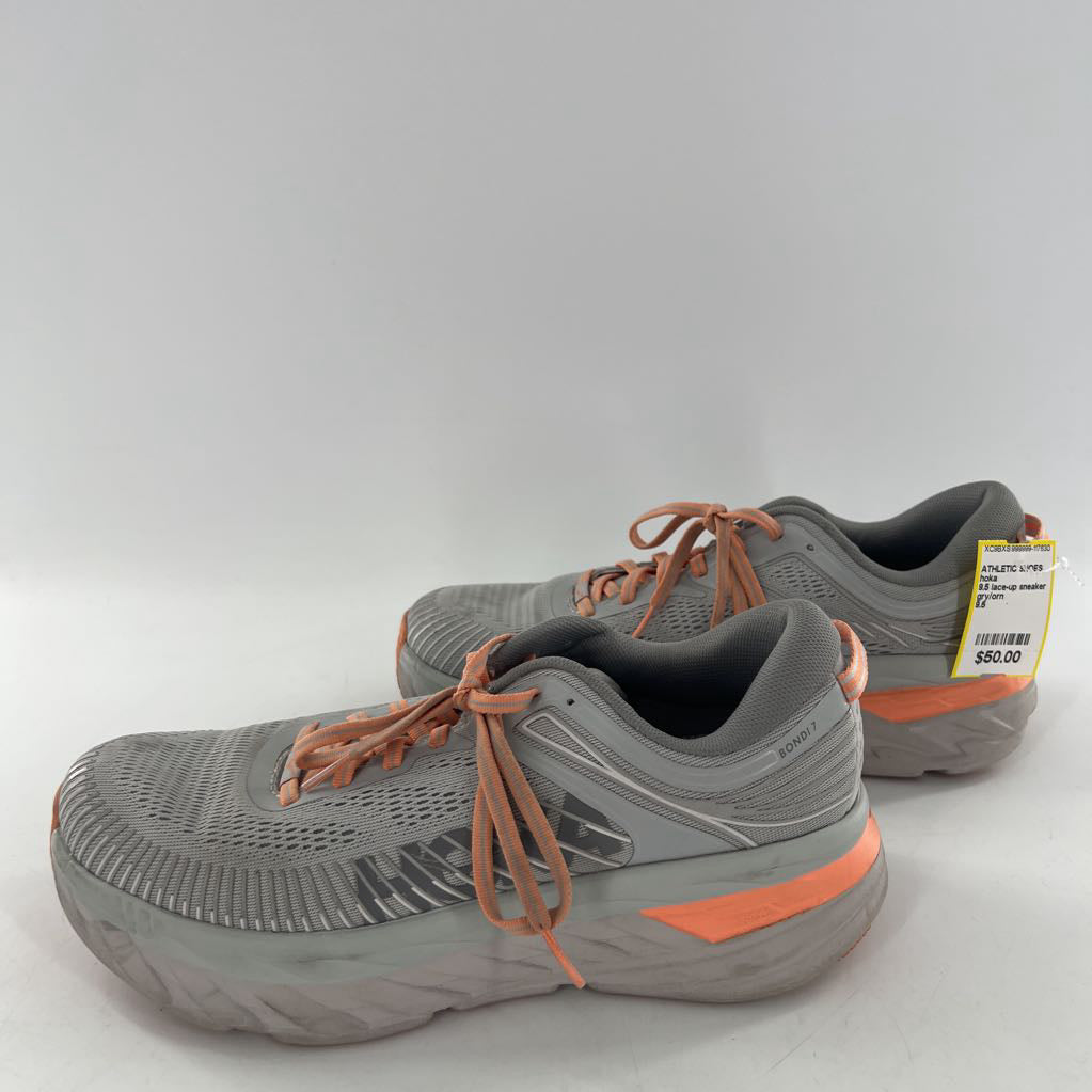 9.5 lace-up sneaker