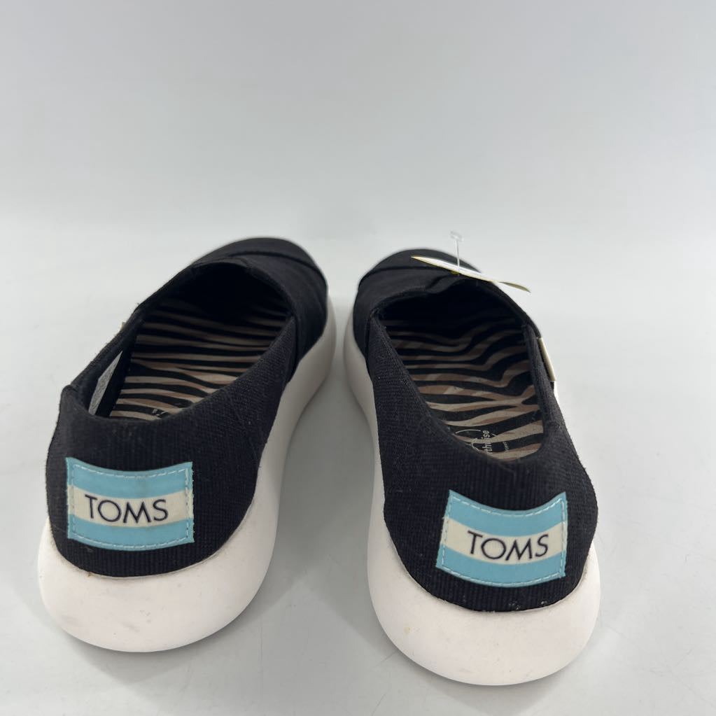 8 canvas slip-ons