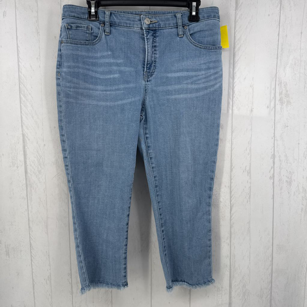 10 slim leg crop jean