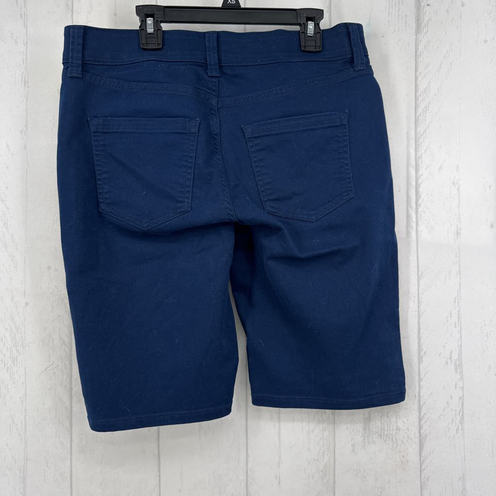 6 mid-rise bermuda shorts