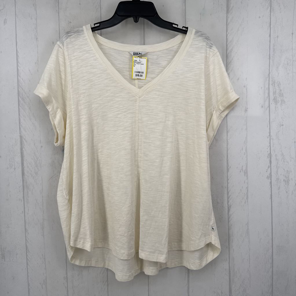 XL v-neck round hem s/s tee
