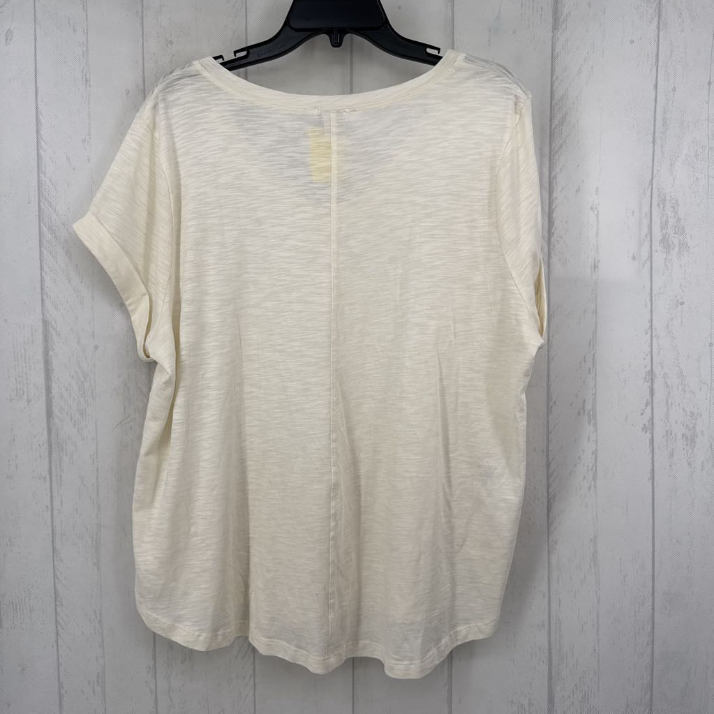 XL v-neck round hem s/s tee
