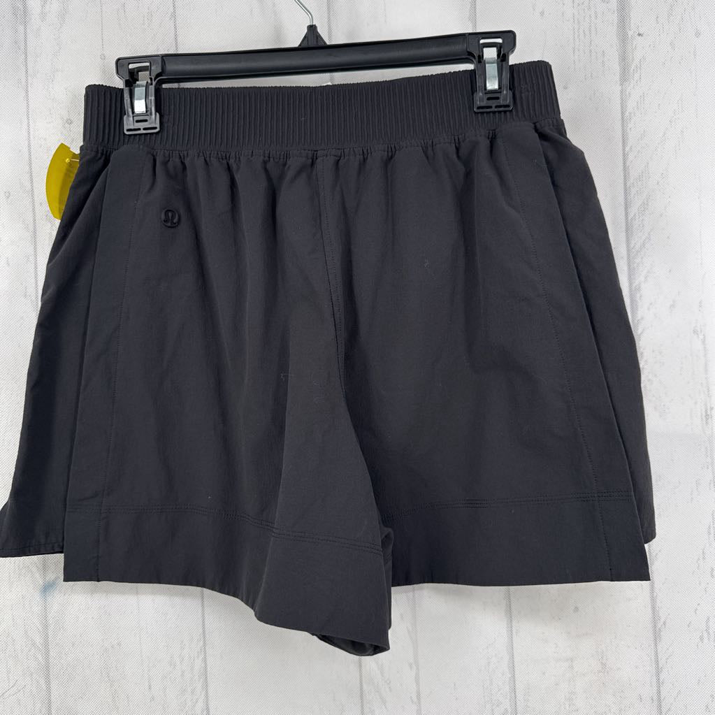 M pull-on shorts