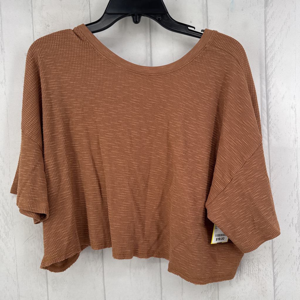 R35 XXL waffle knit open back s/s top